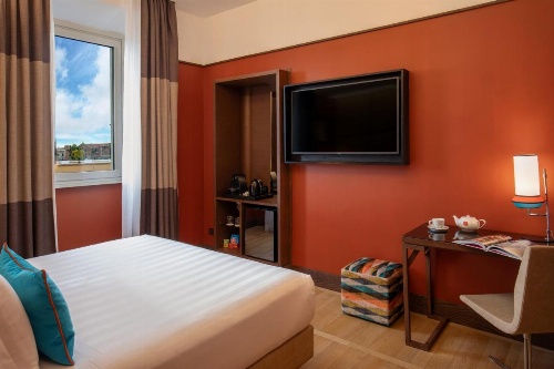 The Independent Hotel image 11